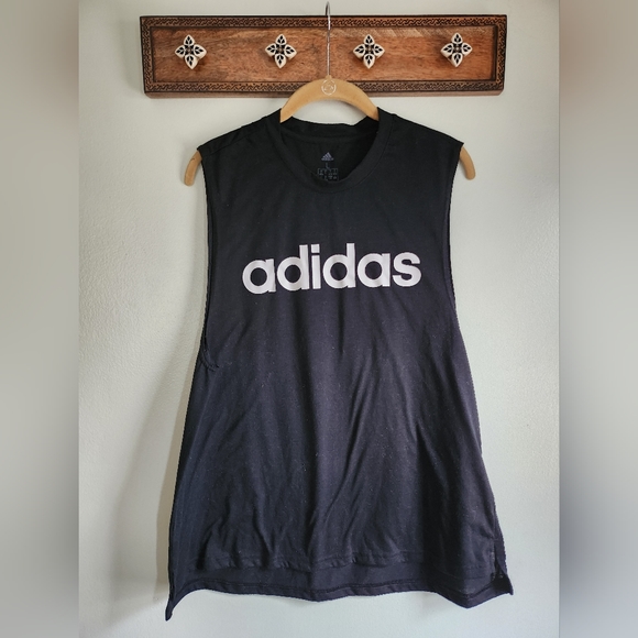 Adidas Sleeveless T-shirt womens large - Picture 2 of 5